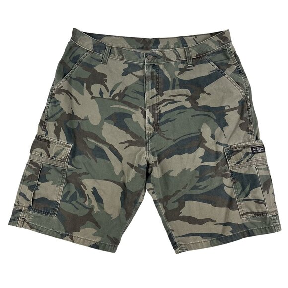 Wrangler Camo Cargo Shorts Sz 38 - Picture 1 of 3